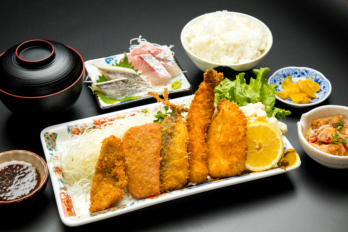 フライ盛り定食